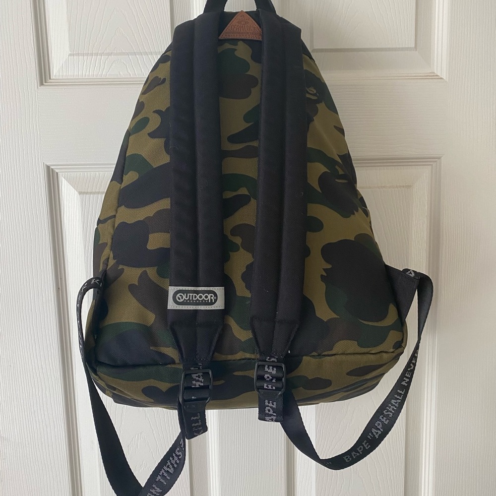 Bape backpack (camo) - Picture 2 of 4